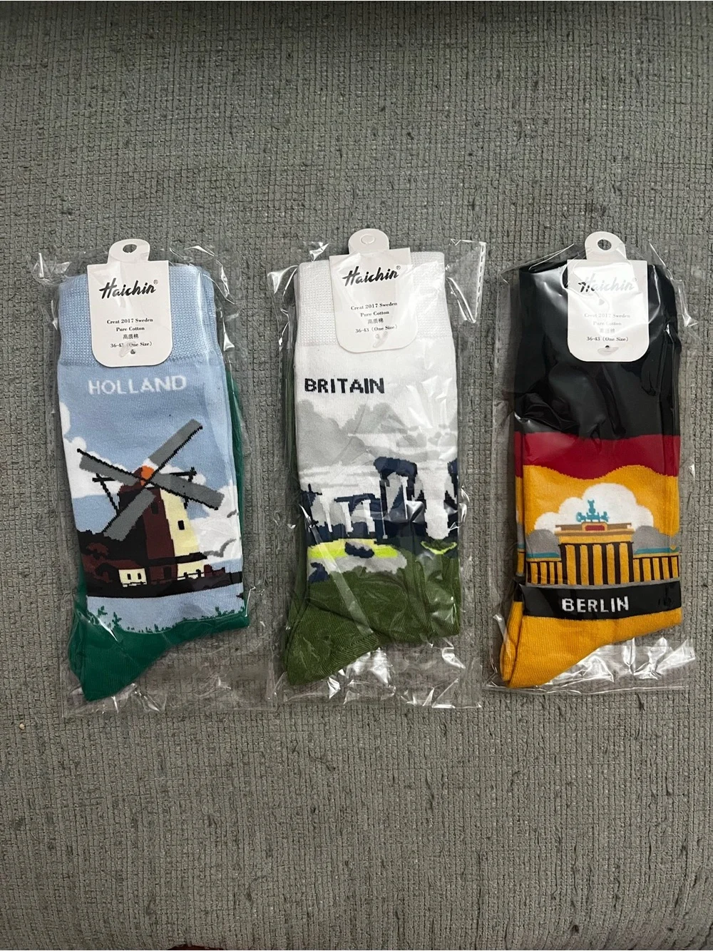 Bundle Of 3 European Landmark Travel Souvenir Crew Socks Holland Berlin Britain